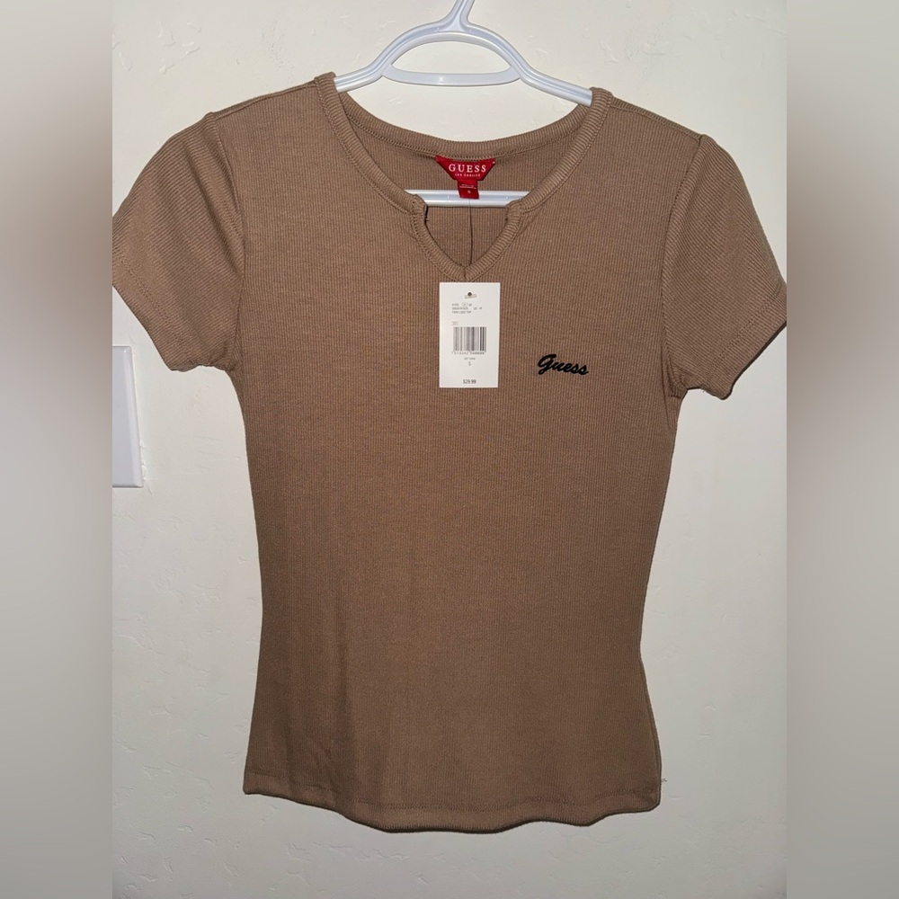 Women Guess “Yara Logo Top”